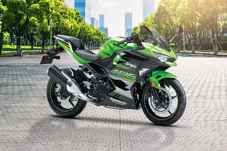 Kawasaki India Launches 2023 Z900 In Two New Colors