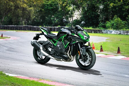 Kawasaki Z H2 (HT Auto Photo) 