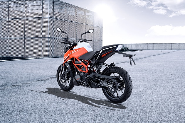 KTM 125 Duke Price, Colours, Images, Mileage and Top speed