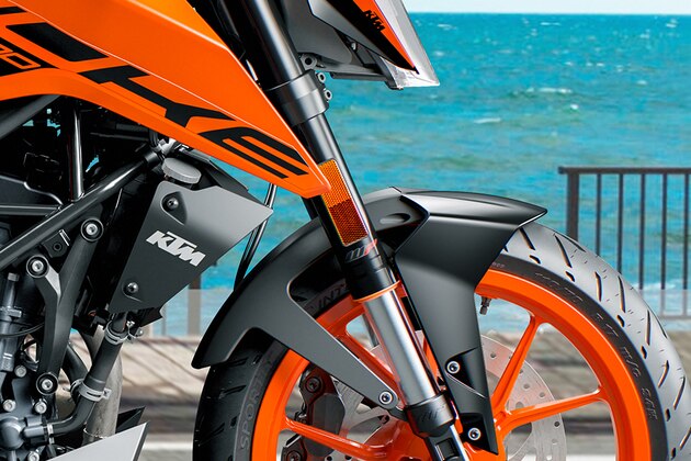 Ktm 200 duke on road online price