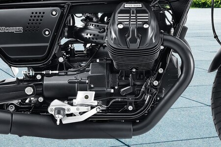 Moto Guzzi V9 Bobber Special Edition 850: price, consumption, colors