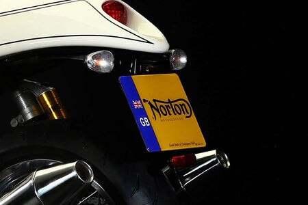 Norton Commando 961 Cafe Racer null