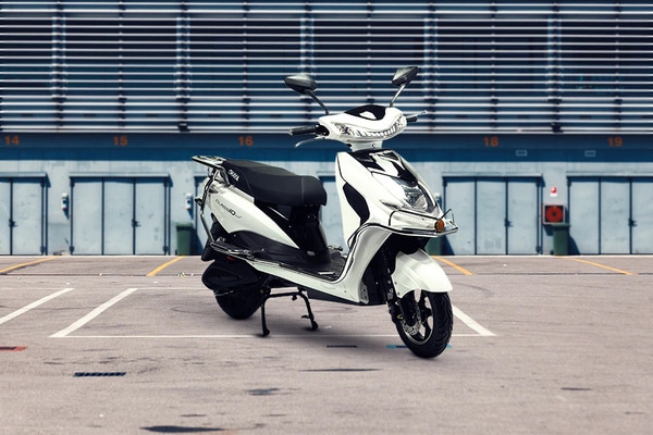 Okaya EV ClassIQ Front Right View
