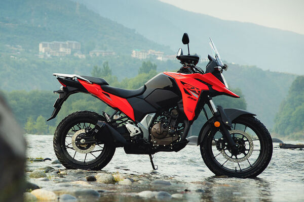 Suzuki V-Strom SX Right View