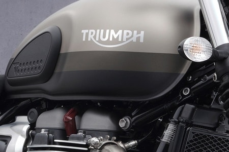 Triumph Street Scrambler 900 Brand Logo And Name