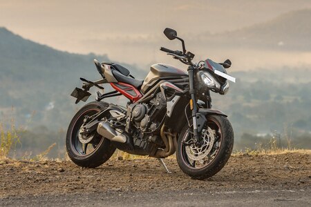 Triumph Street Triple null