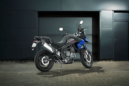 Triumph tiger cheap on road price