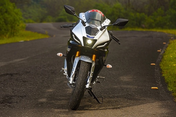 Yamaha r15 kitne cc ka online hai