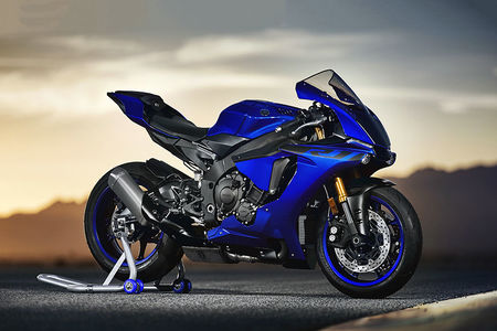 YZF R1 image