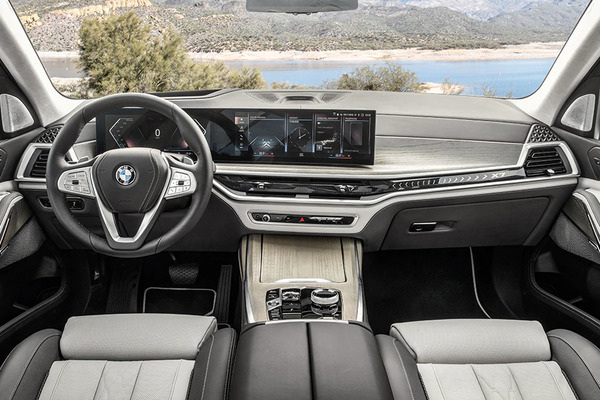 BMW X7 2024 Price, Colours, Mileage, Reviews, Images