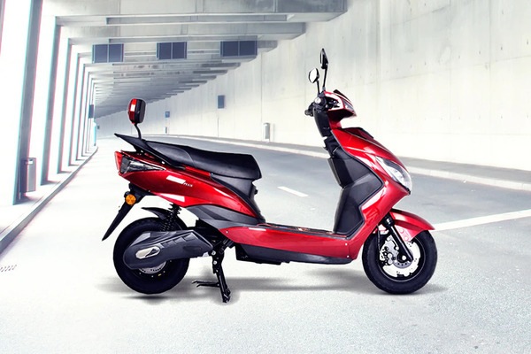 GT Force One Plus [2022-2024] Right Side View