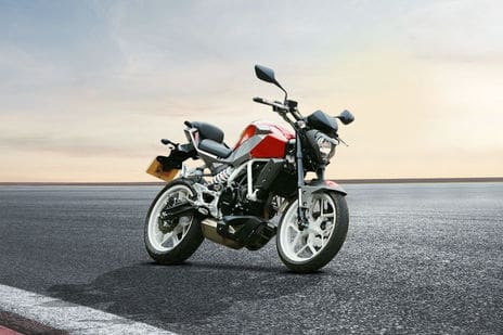 Hyosung Gd Vs Yamaha Rx 100 Bike Comparison Compare Price Specs Reviews And Mileage