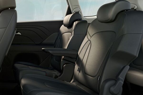 Hyundai Stargazer Rear Seats