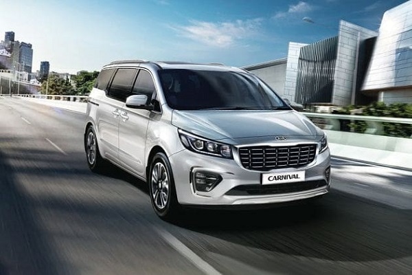 Kia Carnival [2020-2023] Front Left Side