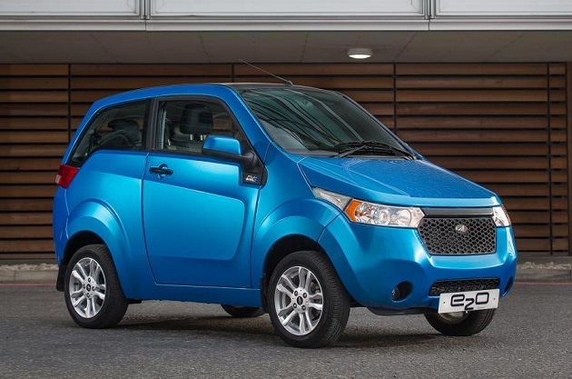 Mahindra e2o-plus Front Right Side