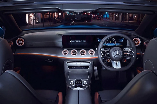 Mercedes-Benz AMG E53 Cabriolet Dashboard