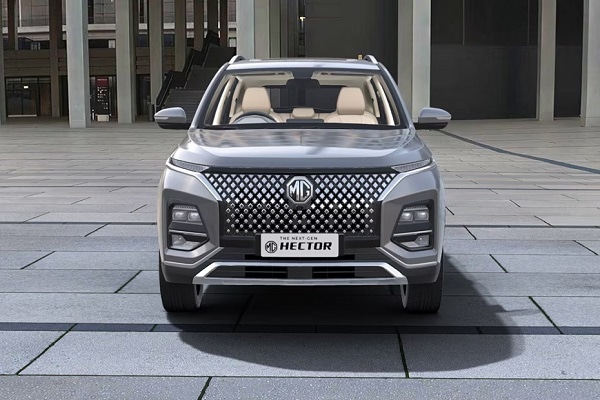 MG Hector Plus  Front View