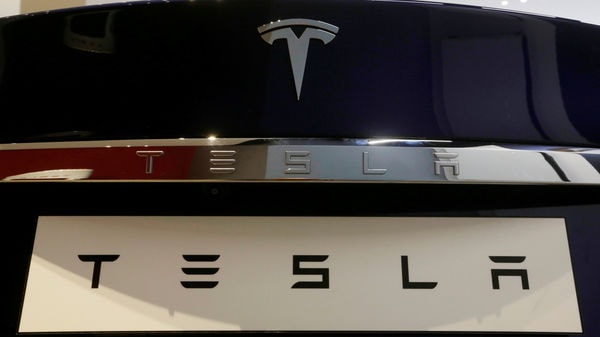 Tesla Set To Bulk Up The Worlds Largest Lithium Ion Battery