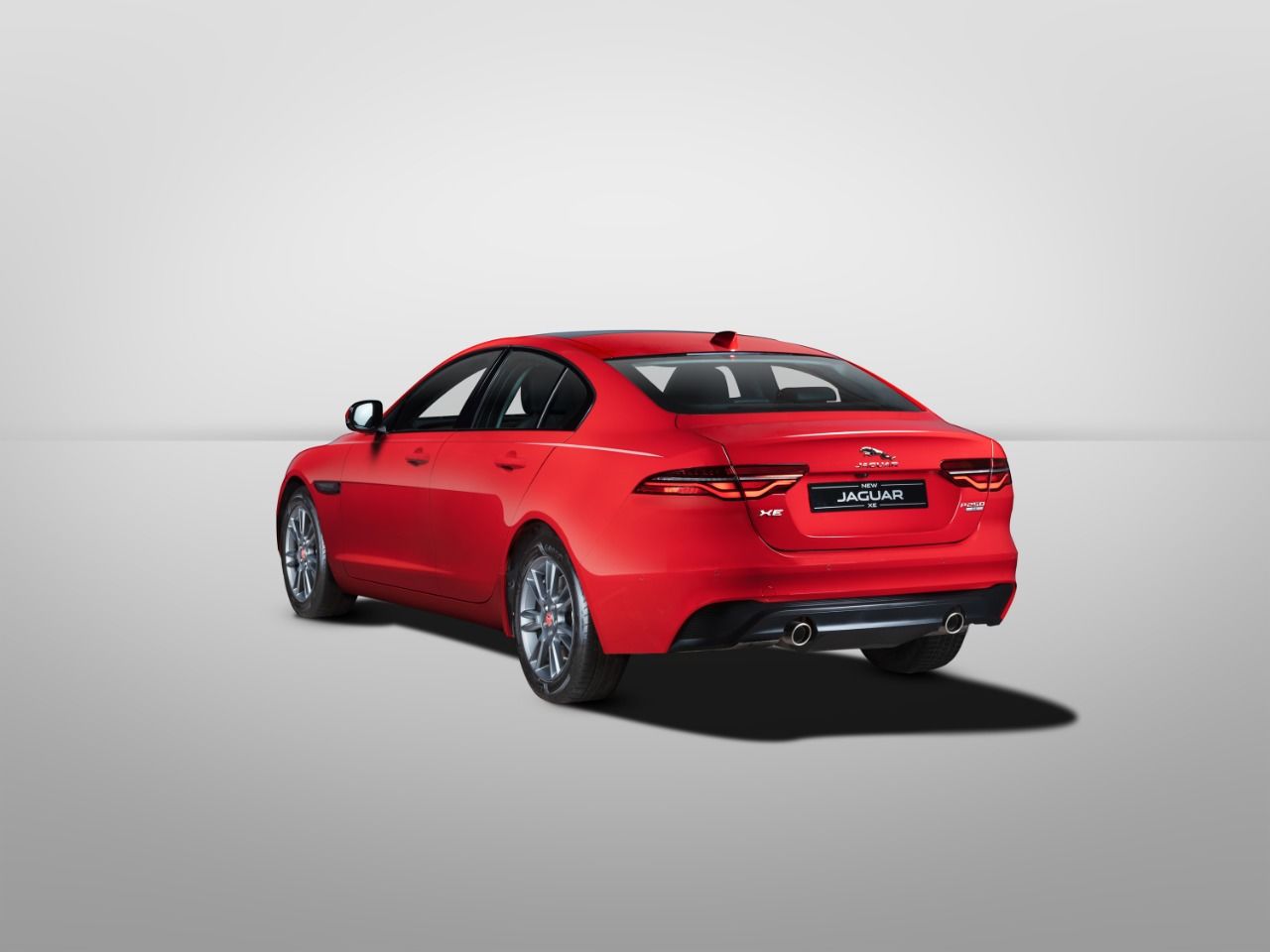 Jaguar XE.