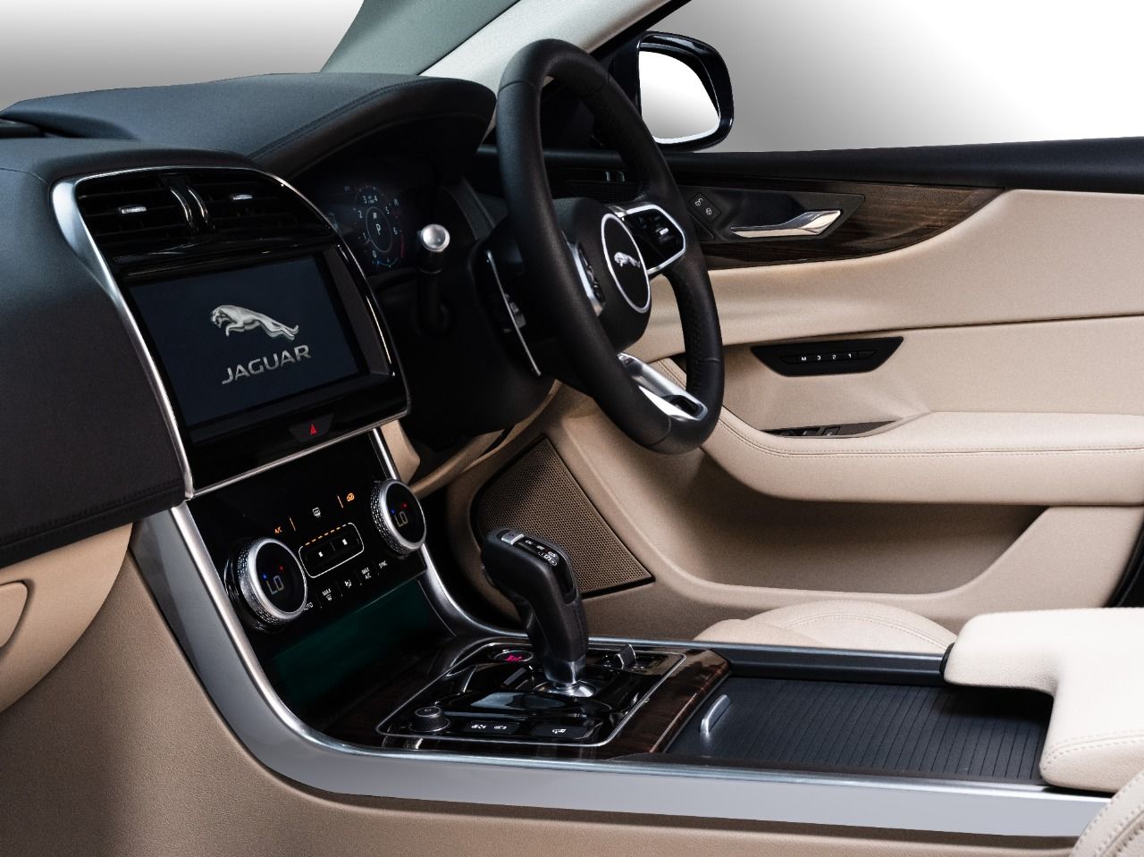 The cabin of the new XE.