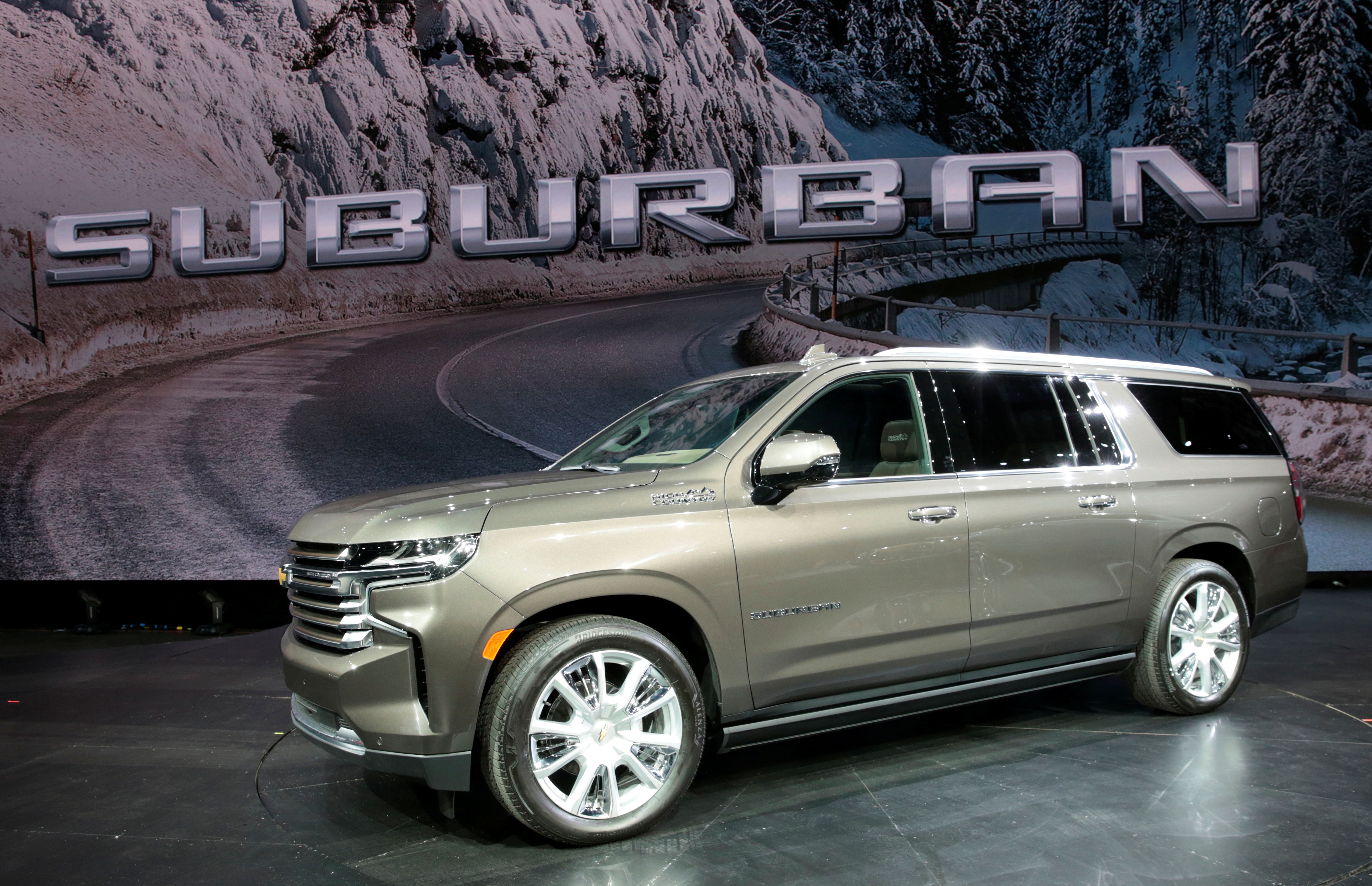 GM hopes to keep No. 1 lead in big SUVs with revamped Chevy Tahoe, Suburban