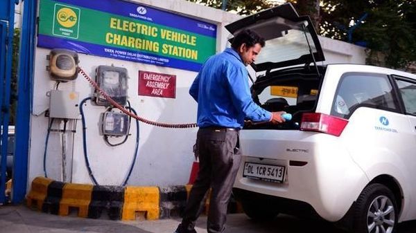 Eesl electric deals vehicles