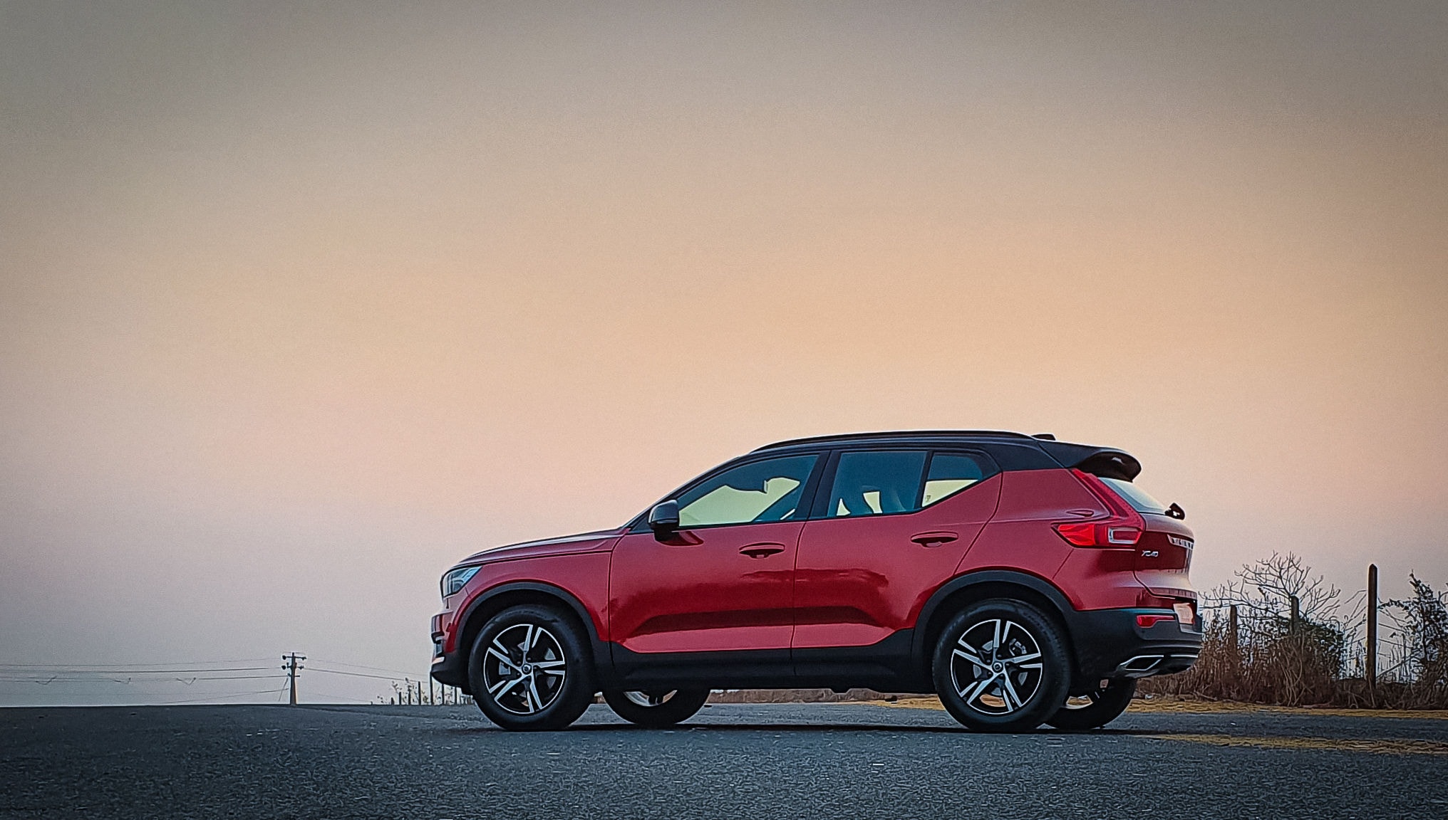 The blacked out roof of the XC 40 continues to add a lot of visual character to the car. (Photo: HT Auto/Sabyasachi Dasgupta) The blacked out roof of the XC 40 continues to add a lot of visual character to the car. (Photo: HT Auto/Sabyasachi Dasgupta)