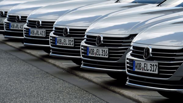FILE PHOTO: Arteon cars by German carmaker Volkswagen are pictured during a media presentation in Hanover, Germany, May 31, 2017. REUTERS/Fabian Bimmer/File Photo (REUTERS)