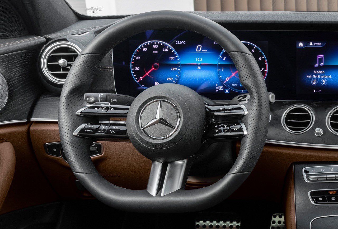 The new steering wheel inside the E-Class can monitor whether the driver has his hands on the wheel or not.