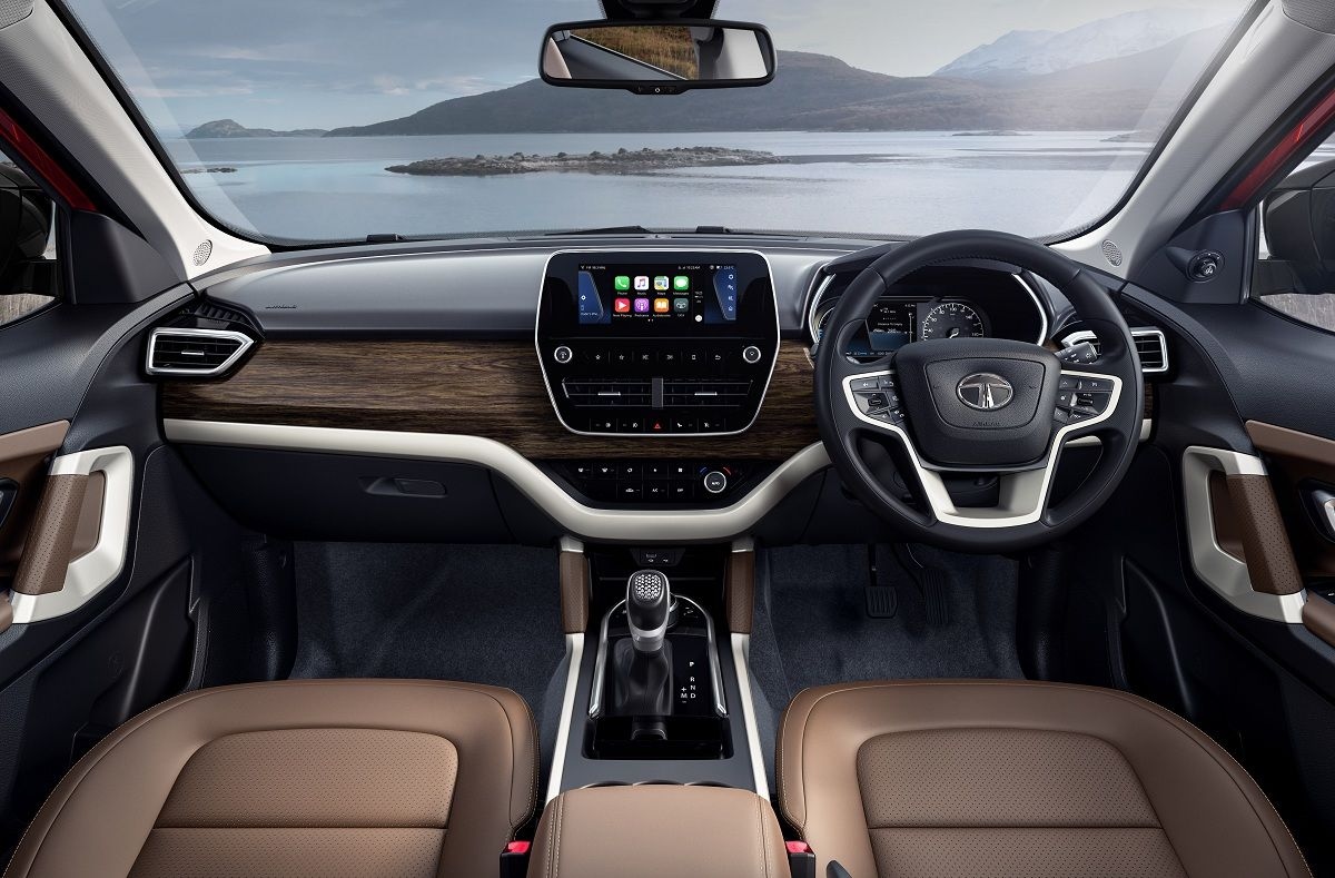 A new welcoming addition, inside the cabin, is the auto-dimming IRVM which makes the night driving tad more convenient. A new welcoming addition, inside the cabin, is the auto-dimming IRVM which makes the night driving tad more convenient.