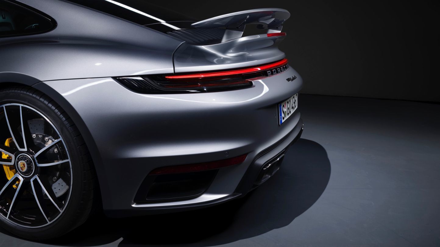 With Eco mode, the spoiler retracts at higher speeds , allowing high speed cruises to be maintained at maximum fuel efficiency. With Eco mode, the spoiler retracts at higher speeds , allowing high speed cruises to be maintained at maximum fuel efficiency.