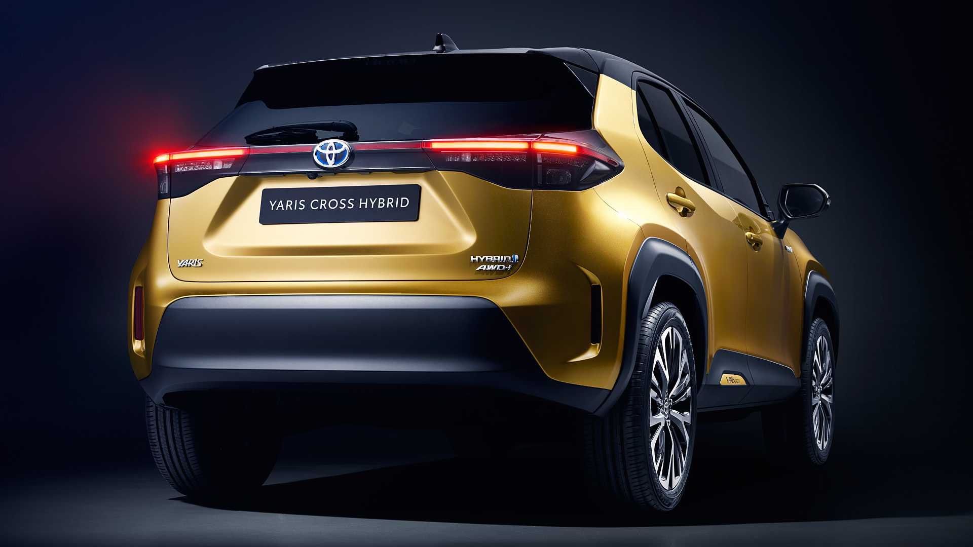 The rear of the vehicle reveals an SUV image that is firmly on the ground. The rear of the vehicle reveals an SUV image that is firmly on the ground.