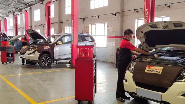 Mahindra centuro service centre hot sale