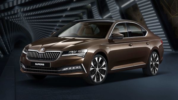 2020 Skoda Superb Facelift Launched In India At A Price Of 29 99 Lakh