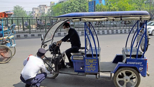 File photo: The HC has granted 10 days time to the Transport Department to clear the balance list by depositing a sum of ₹5,000 into bank accounts of eligible drivers.