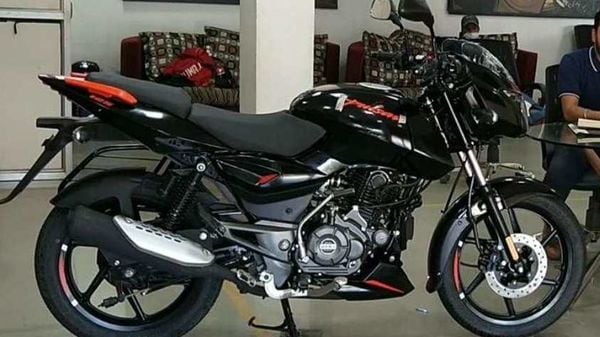 Bajaj Pulsar 125 Split-Seat BS 6 is expected to launch anytime soon now. Image Courtesy: Patna Bikes/Youtube