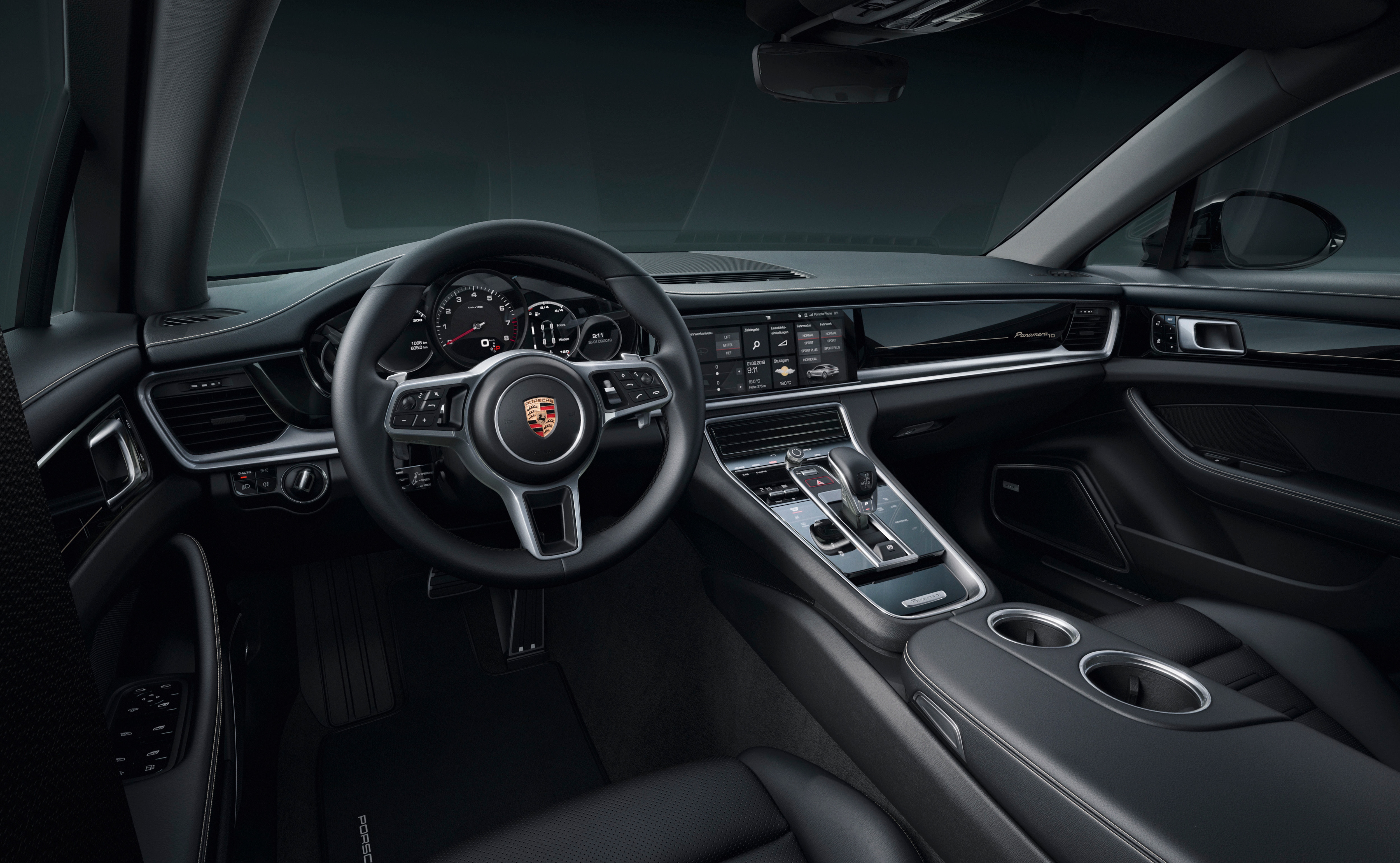 The cabin of the Panamera 4 10 Years Edition gets a number of additional features. The cabin of the Panamera 4 10 Years Edition gets a number of additional features.