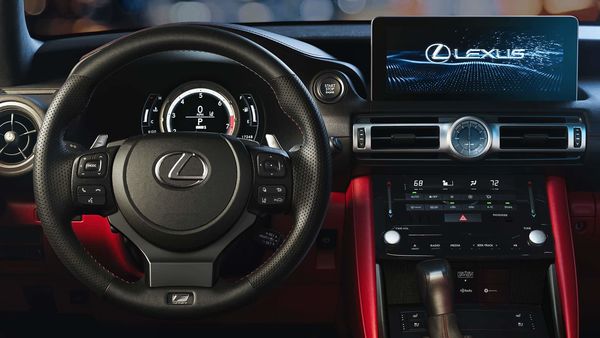 The multimedia system features a new touchscreen and is compatible with SmartDeviceLink, Apple CarPlay, and Android Auto. The multimedia system features a new touchscreen and is compatible with SmartDeviceLink, Apple CarPlay, and Android Auto.