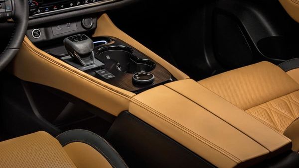 On the inside, the SUV offers heated front and rear seats, heated outside mirrors and heated steering wheel – along with two-driver memory seat. On the inside, the SUV offers heated front and rear seats, heated outside mirrors and heated steering wheel – along with two-driver memory seat.