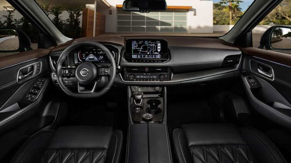 The dashboard combines a 12.3-inch digital dashboard, the largest 10.8-inch heads-up display in its class, and a 9.0-inch touch screen. The dashboard combines a 12.3-inch digital dashboard, the largest 10.8-inch heads-up display in its class, and a 9.0-inch touch screen.