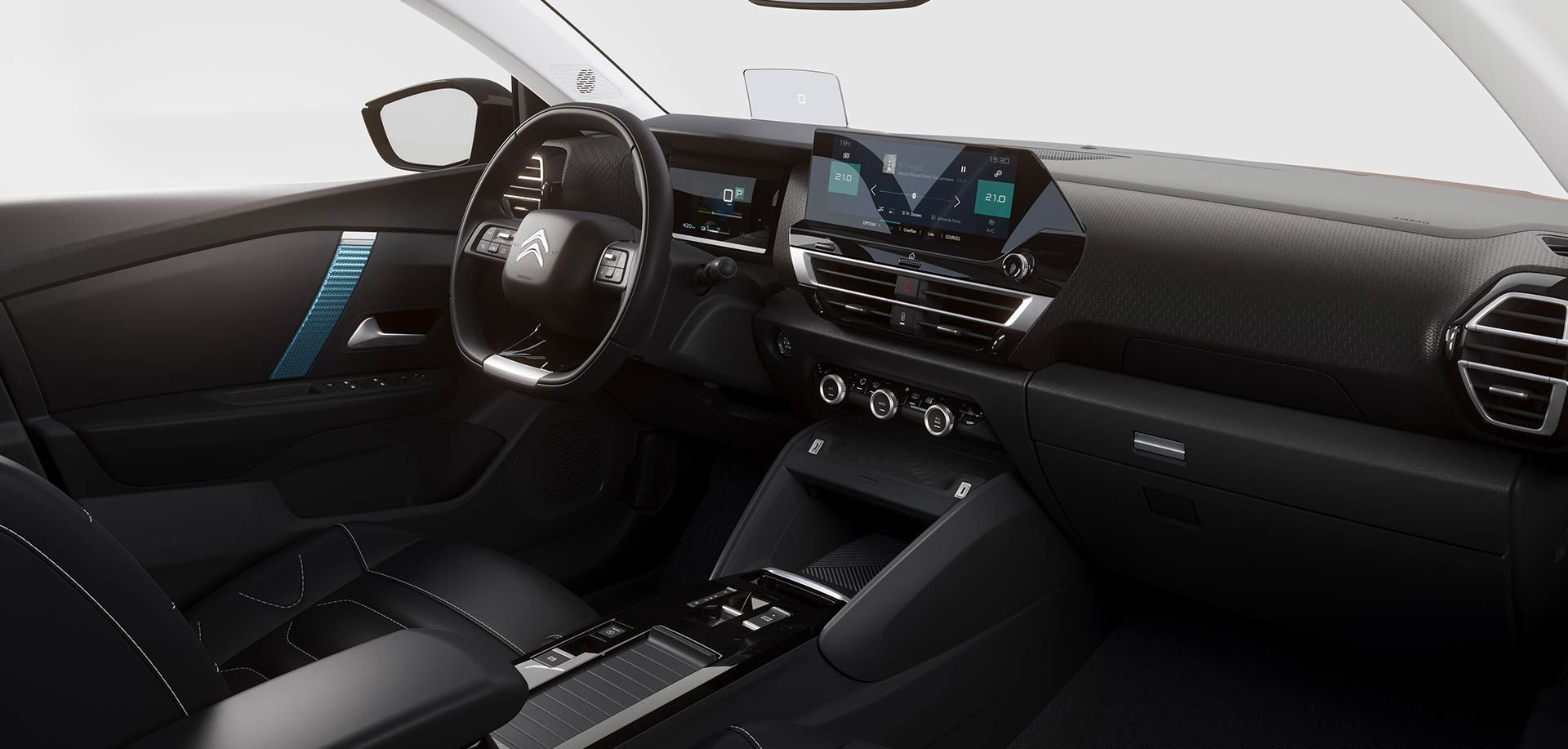 The steering wheel of the new Citroen C4 is new and appears thinner than the current one. The steering wheel of the new Citroen C4 is new and appears thinner than the current one.