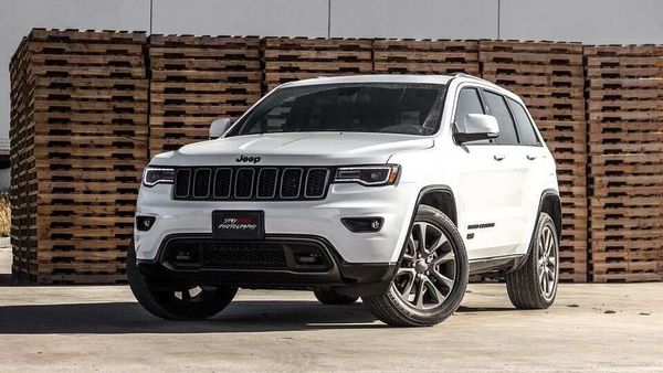 Jeep Recalls 95 000 Cherokees Worldwide For Transmission Problems