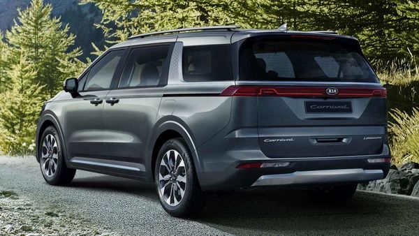 At the rear, the Carnival boasts a wide, distinctive new design.
