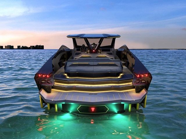 While not beating past waves, the Tecnomar for Lamborghini 63 is contend with its luxurious visual appeal.