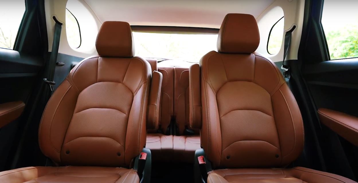 MG Hector Plus features captain seats in the second row. 