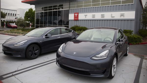 Tesla extends quarterly profit streak, opens path to S&P 500 | HT Auto