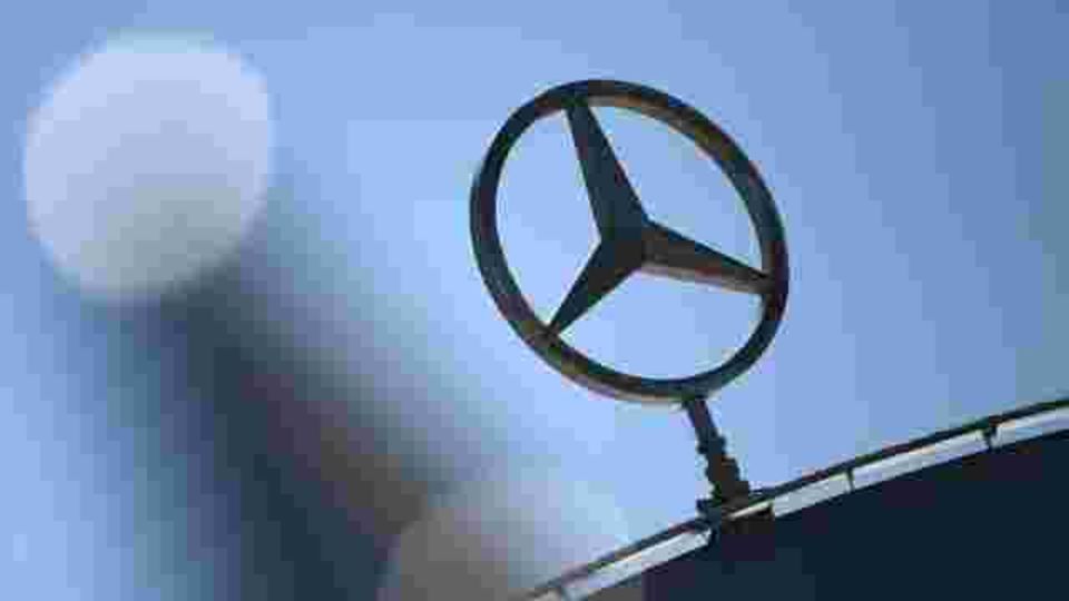 Daimler Expects To Make Operating Profit This Year Despite Coronavirus Crisis