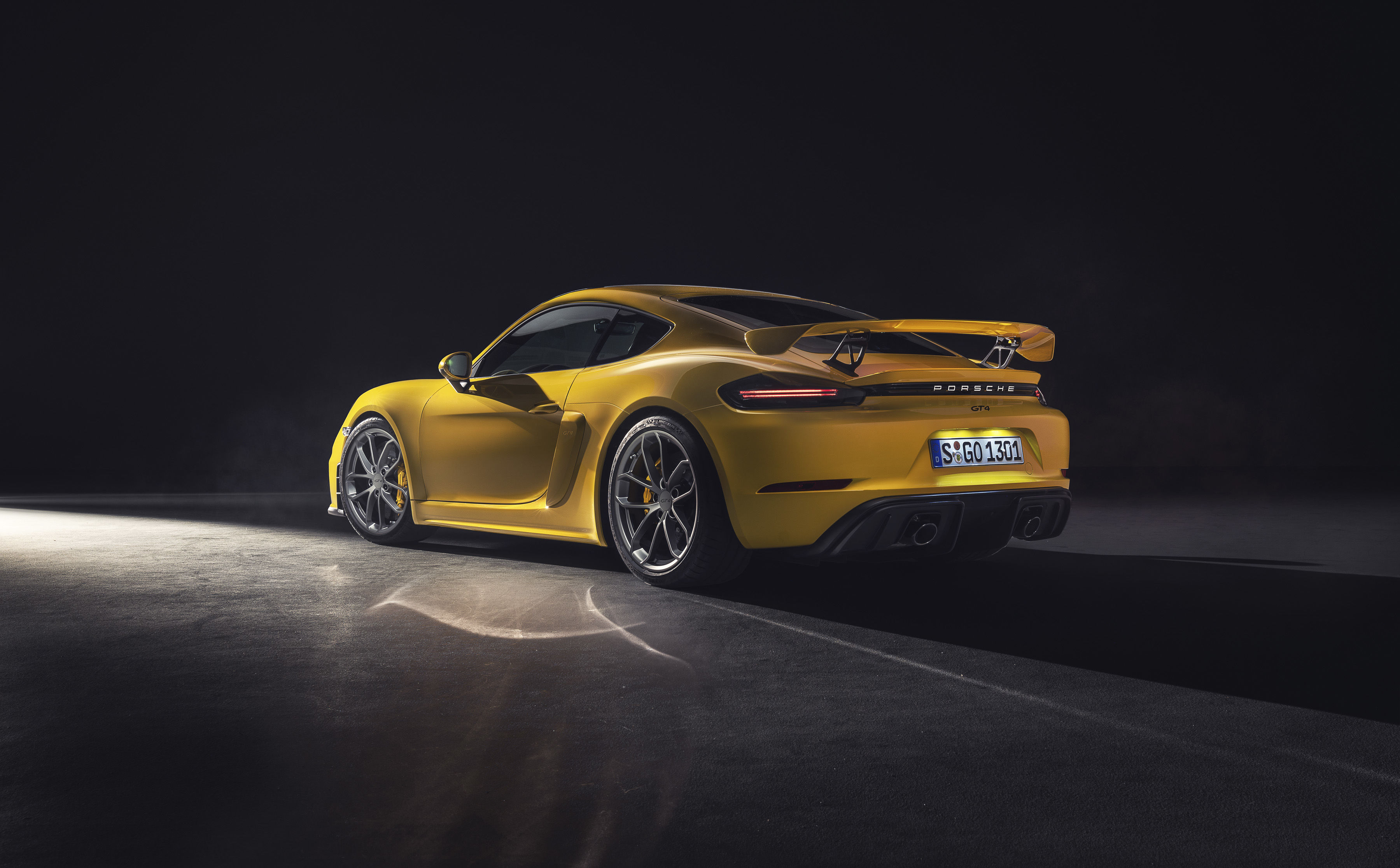 Porsche Cayman GT4. Porsche Cayman GT4.