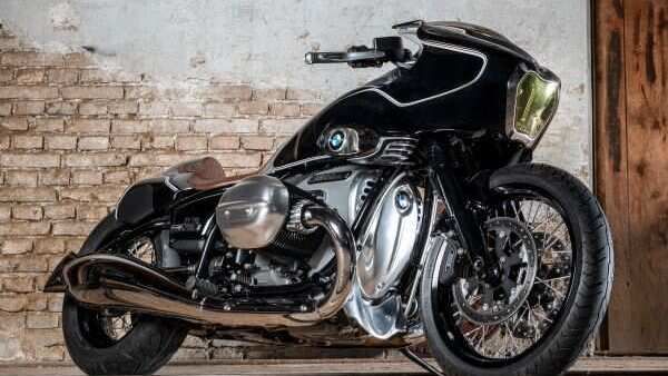 This Bmw R 18 Custom Made Bike Blechmann Is A Bit Of History With Retro Looks