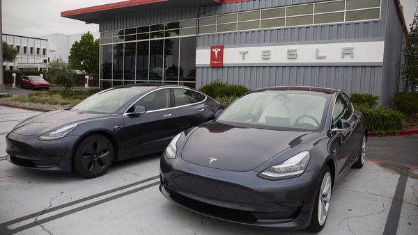 Tesla boom continues as market capitalization touches $400 billion | HT ...